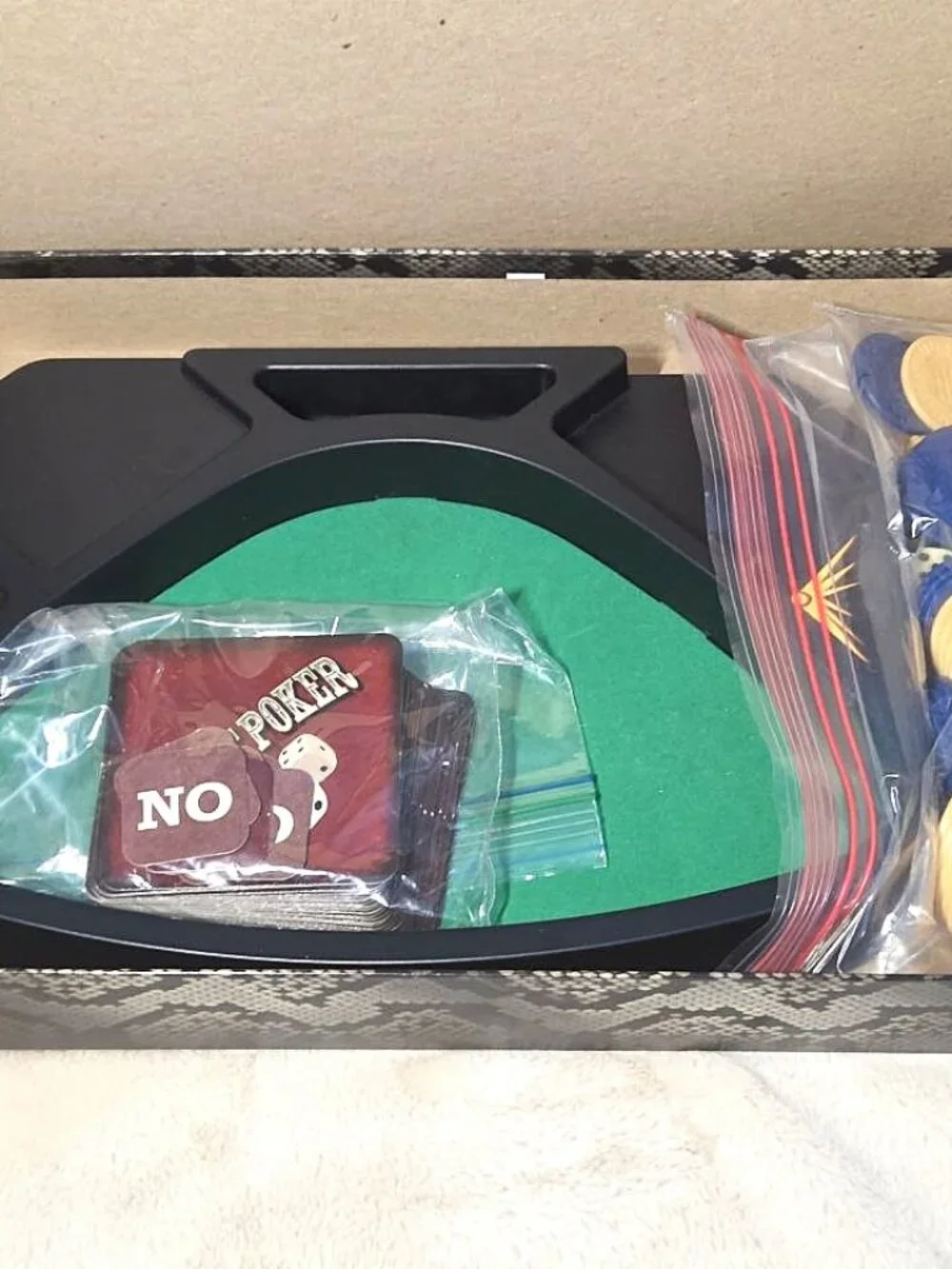 Yahtzee Deluxe Poker Dice Board Game Parker Brothers 2005 - No Instructions Book